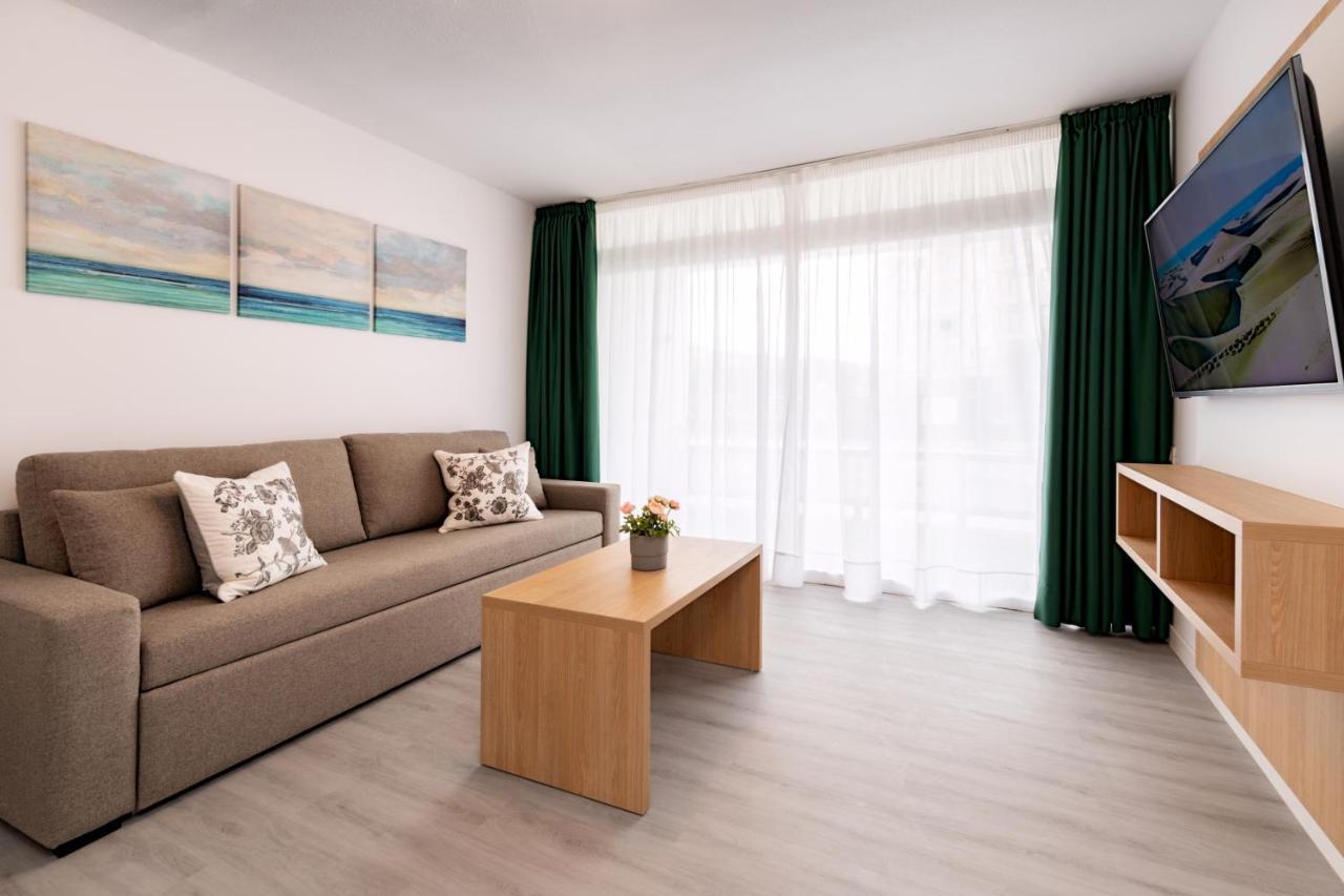 One-Bedroom Apartment Balcony