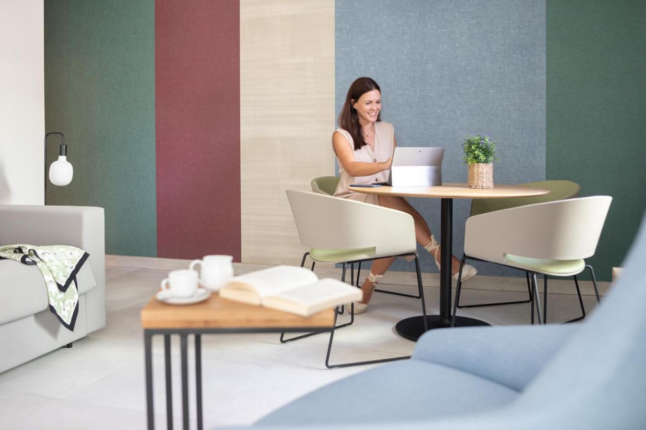Apartment with office