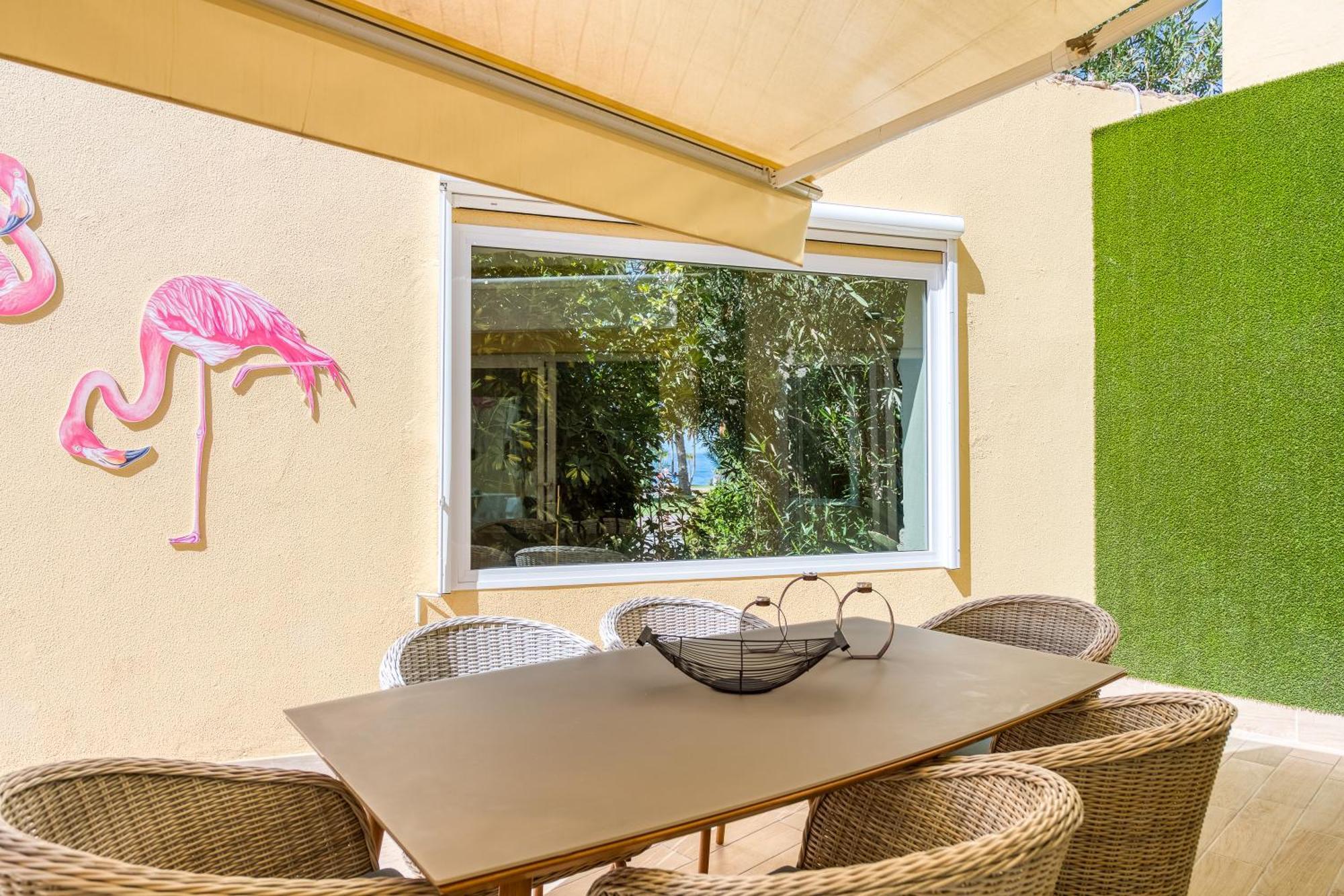 Two-Bedroom Apartment Private Courtyard