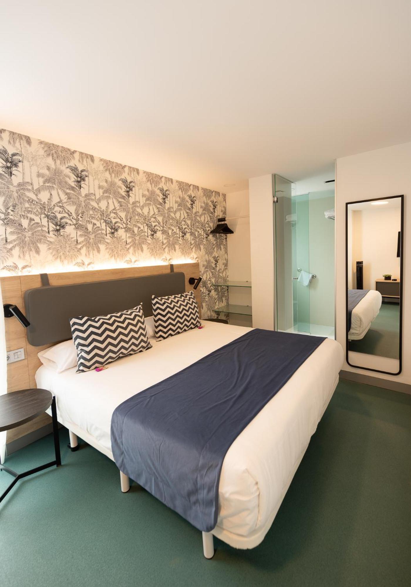 Standard Apartment Twin Beds