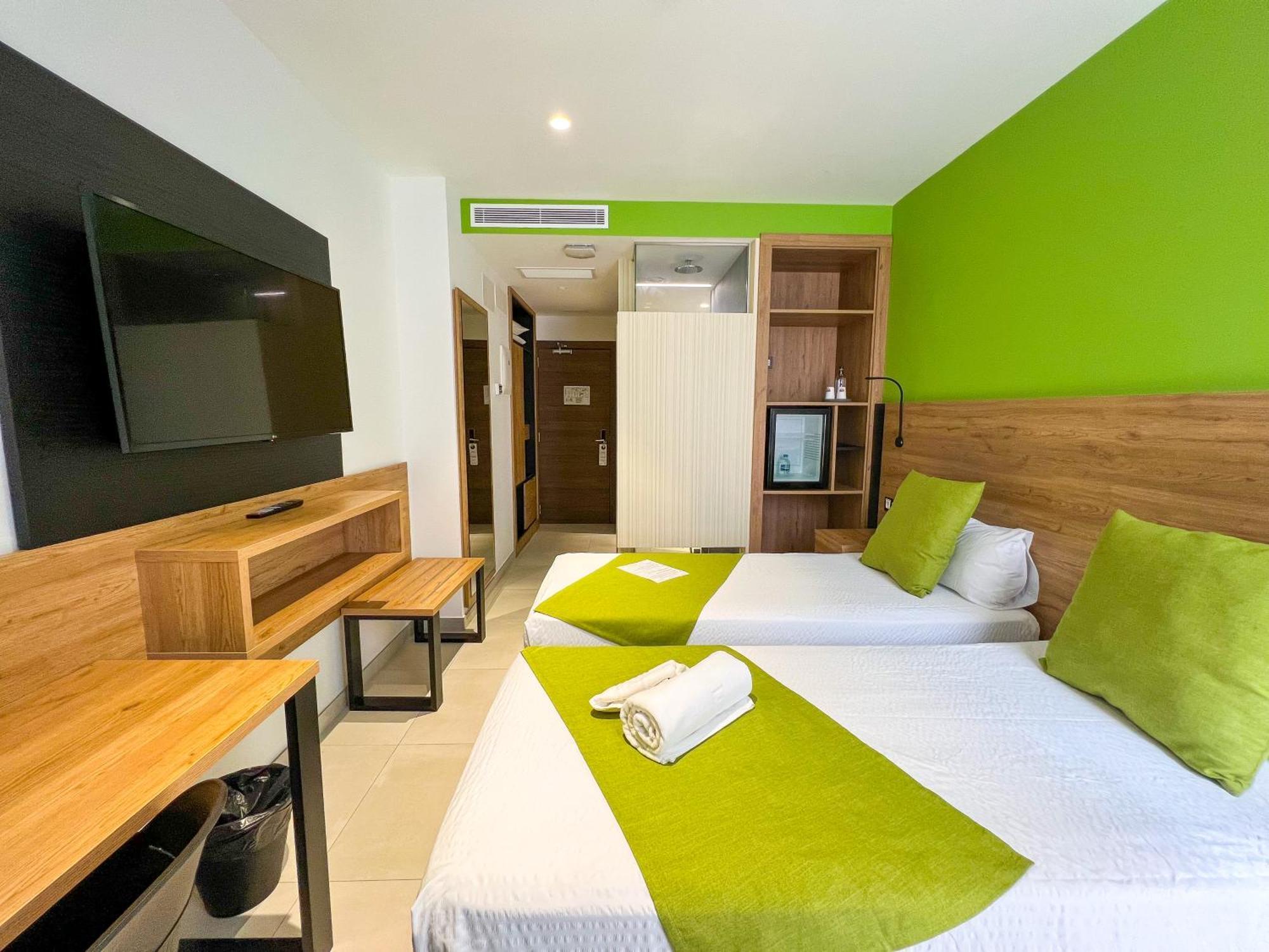 Standard Twin Room