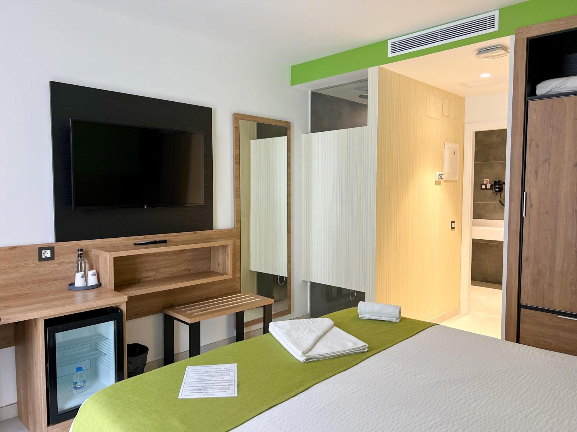 Superior Queen Room
