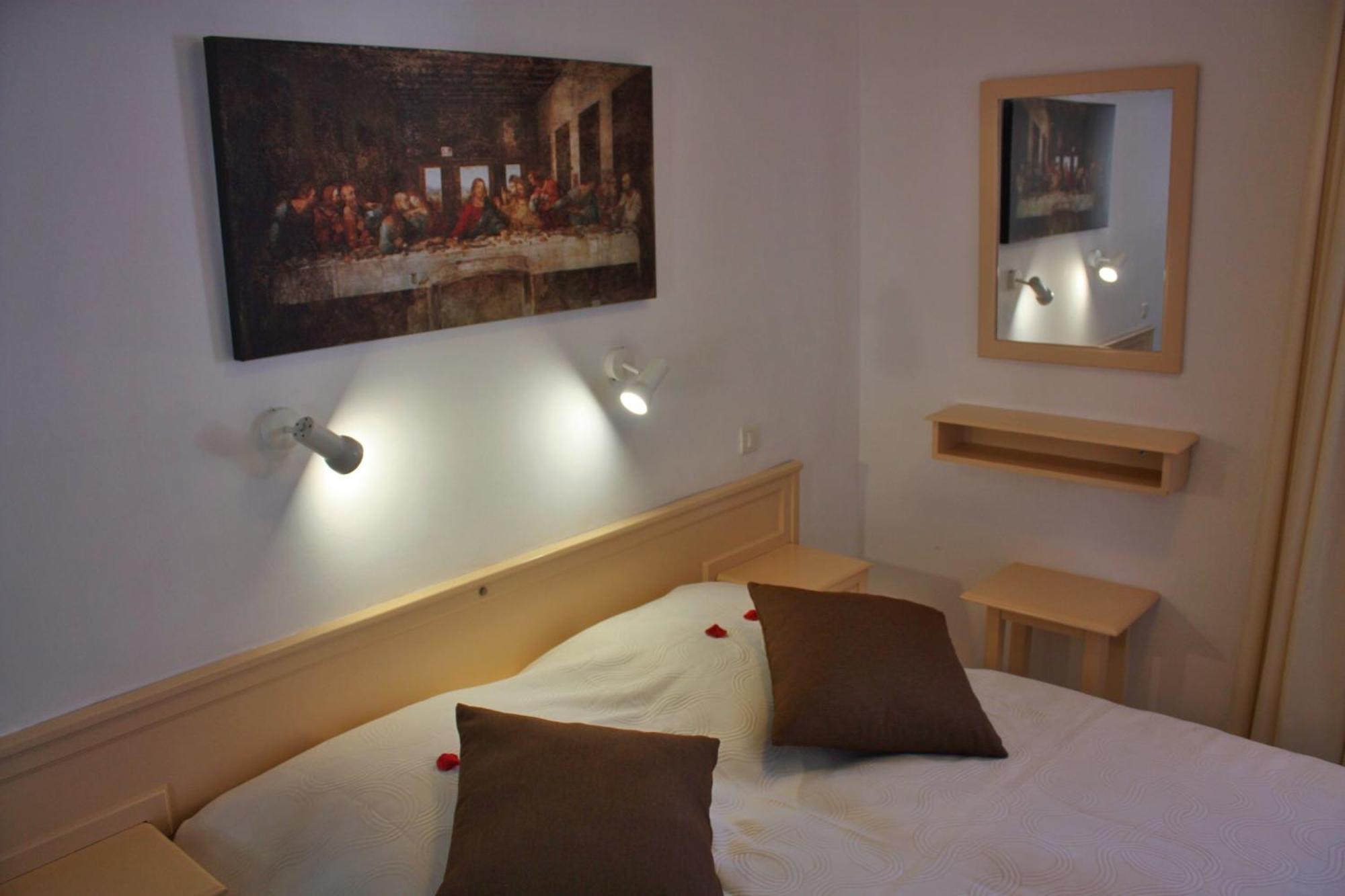 Premier Apartment