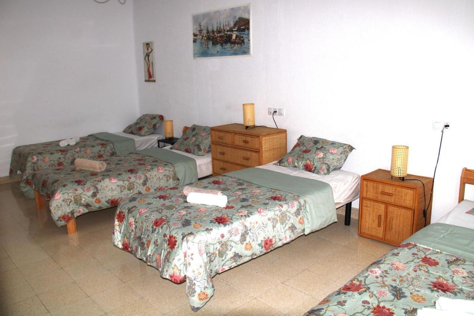 Bed 6-Bed Mixed Dormitory Room