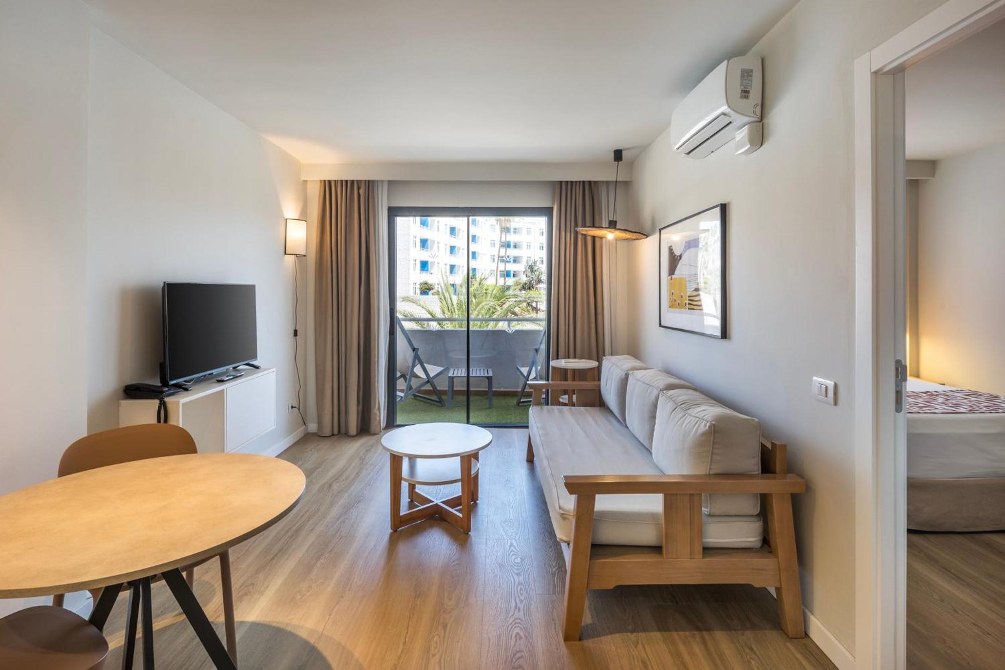 Double Room with Kitchenette (2 Adults + 1 Child)