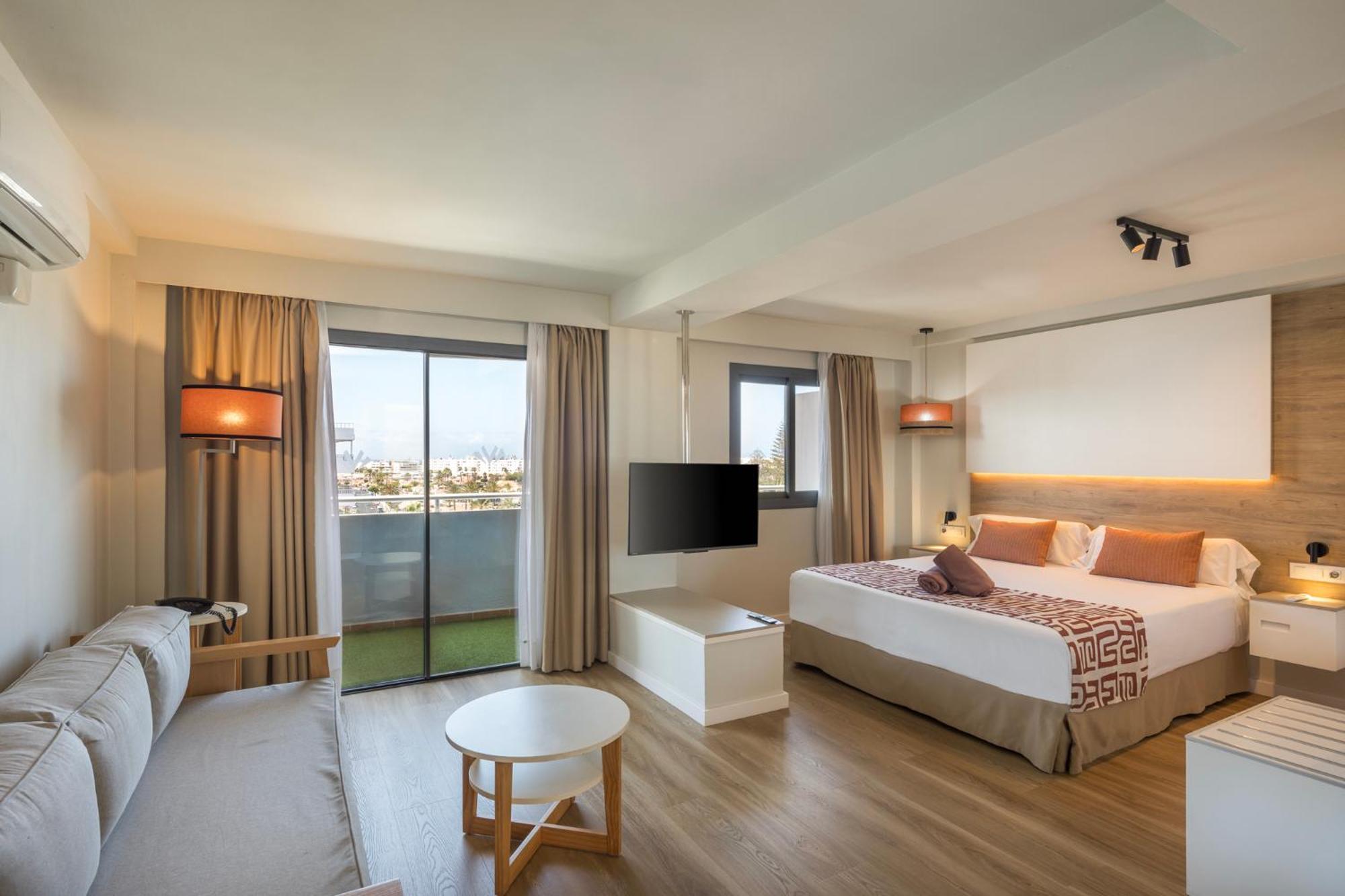 Junior Suite (2 Adults + 1 Child)