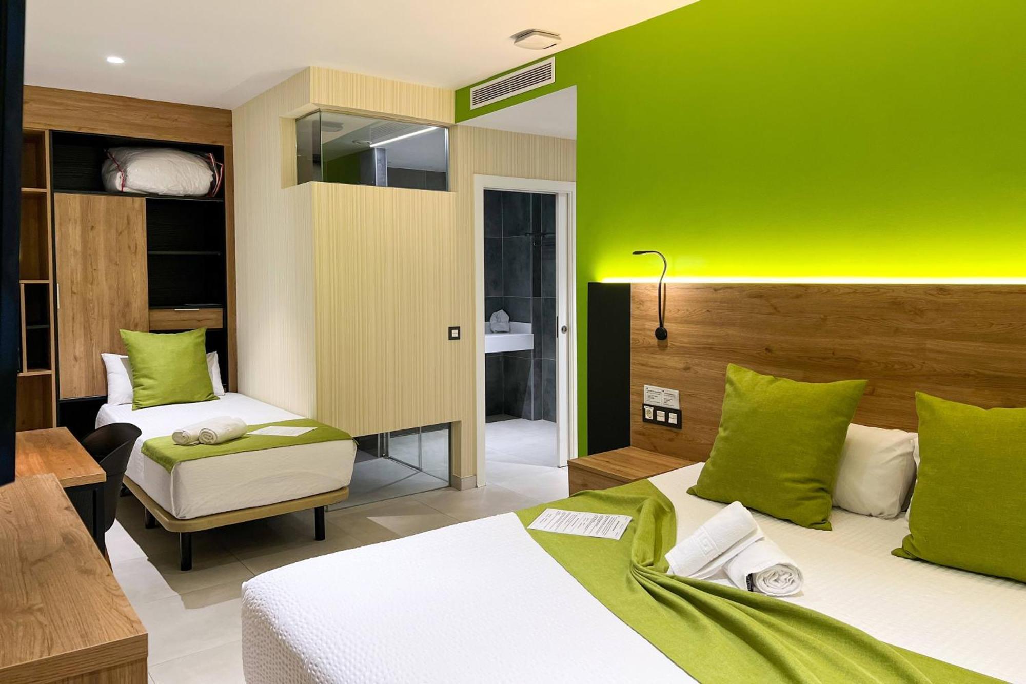 Triple Room