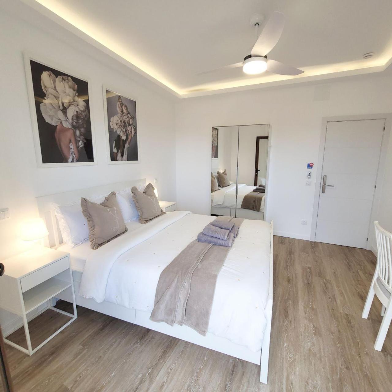 Deluxe Double Room Side Sea View