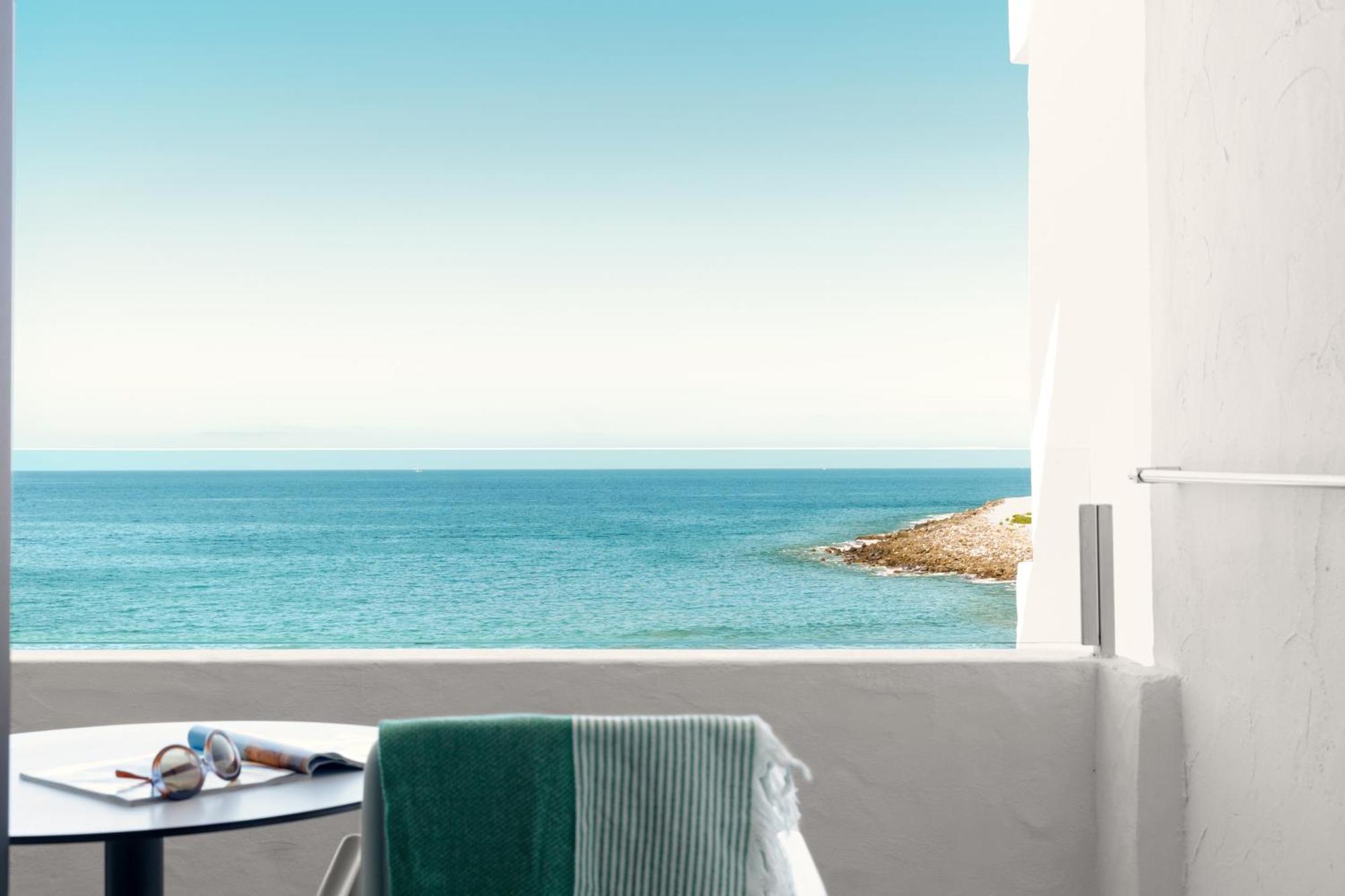 One-Bedroom Apartment Balcony Sea View