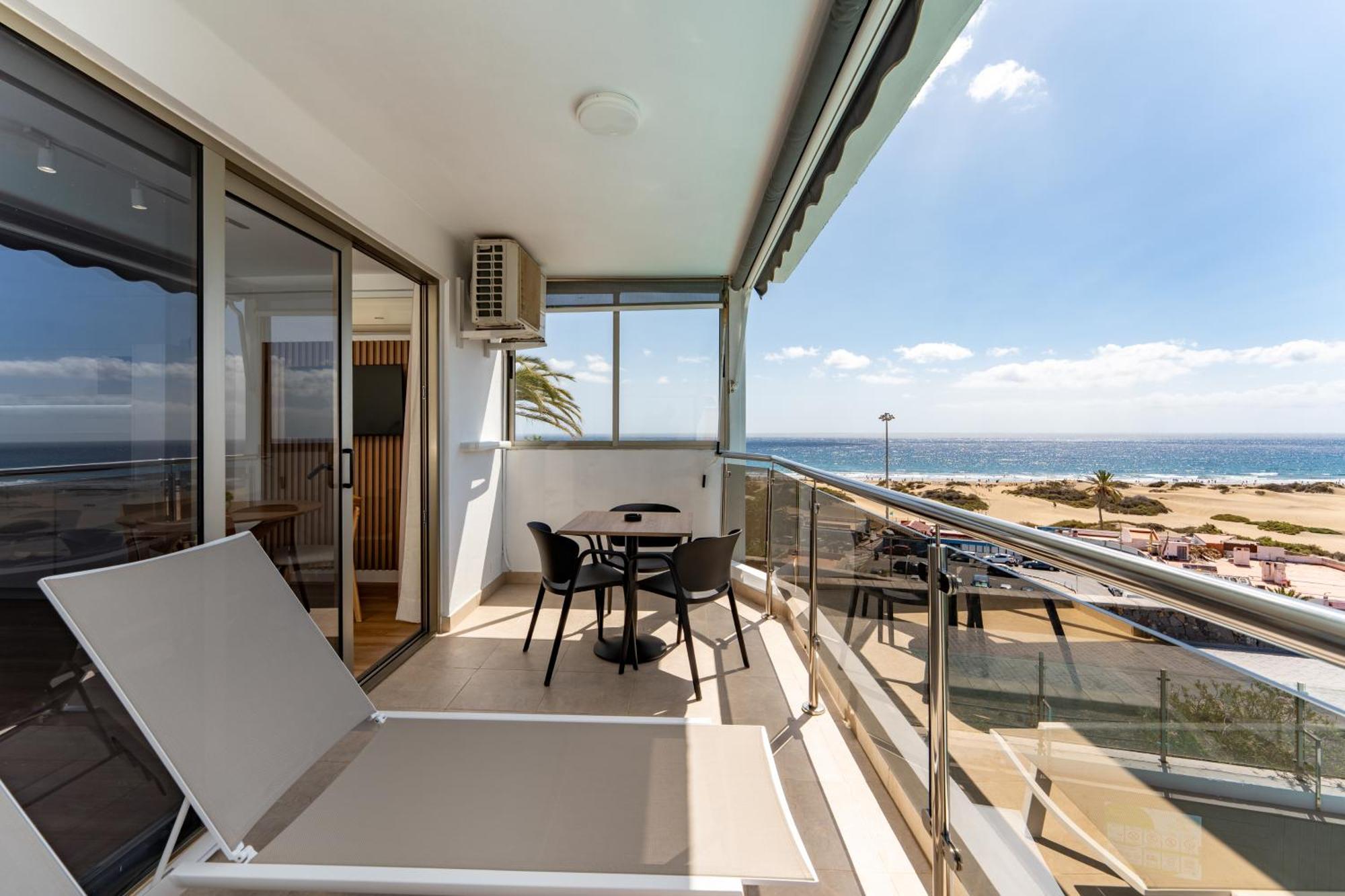 One-Bedroom Apartment Sea Side