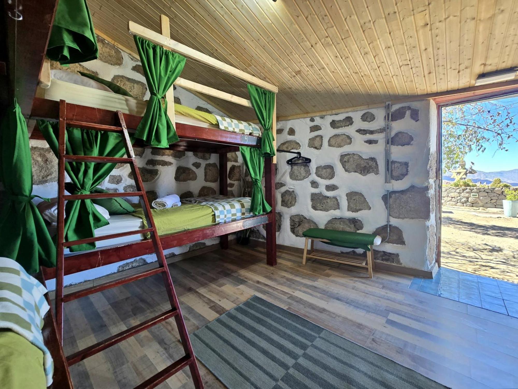 Bed 4-Bed Mixed Dormitory Room