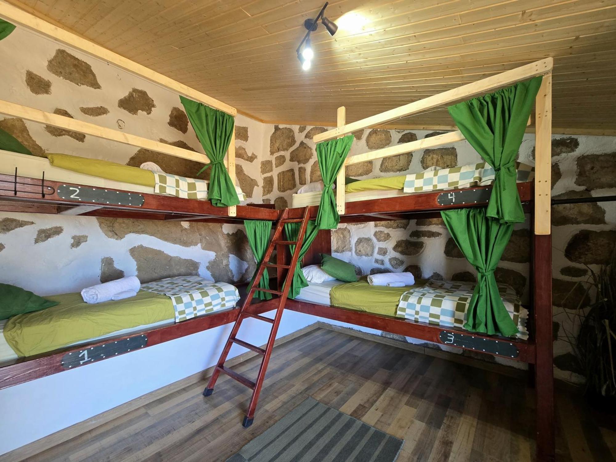 Bed 4-Bed Mixed Dormitory Room