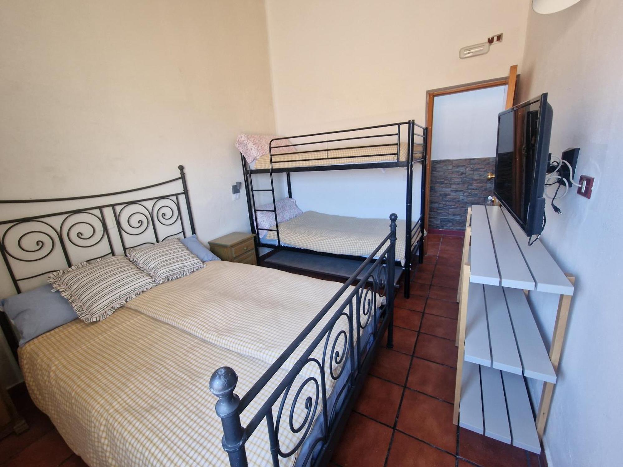 Quadruple Room Private Bathroom