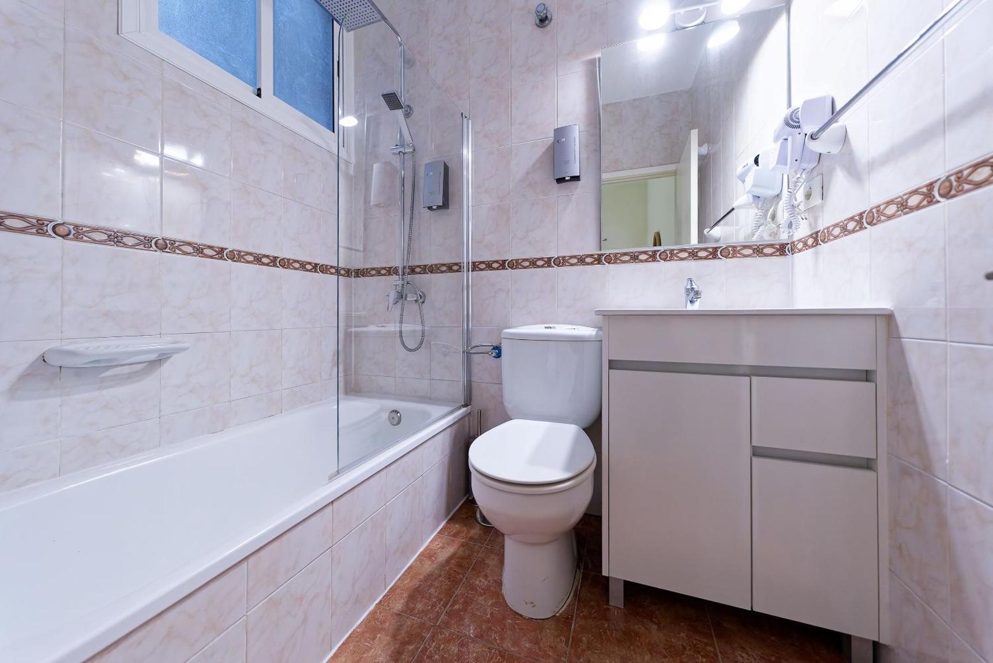 Single Room,1717038593:JPEG