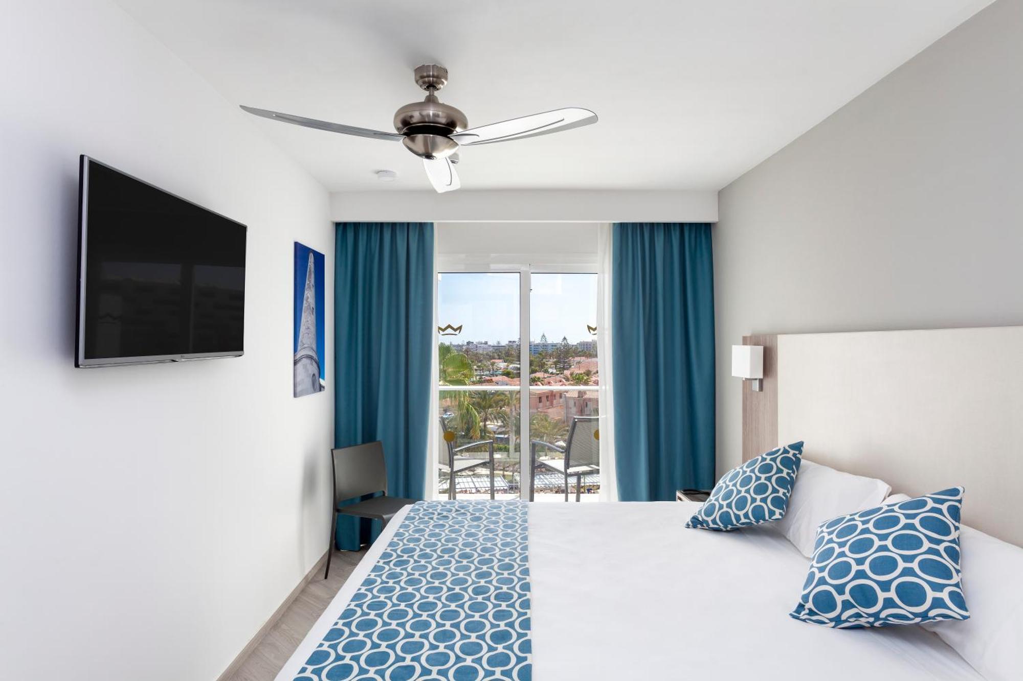 Family Room Garden View
