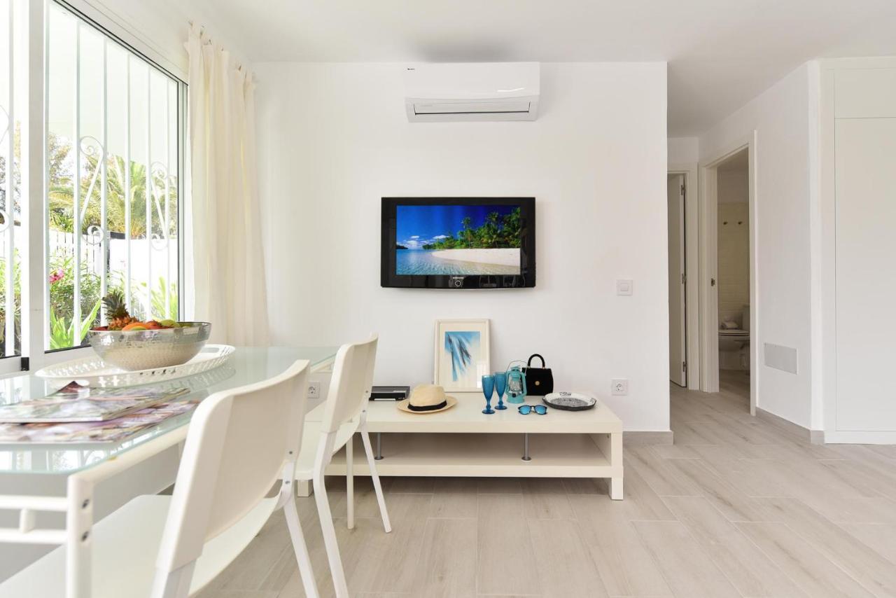 Holiday Home,722097811:JPEG