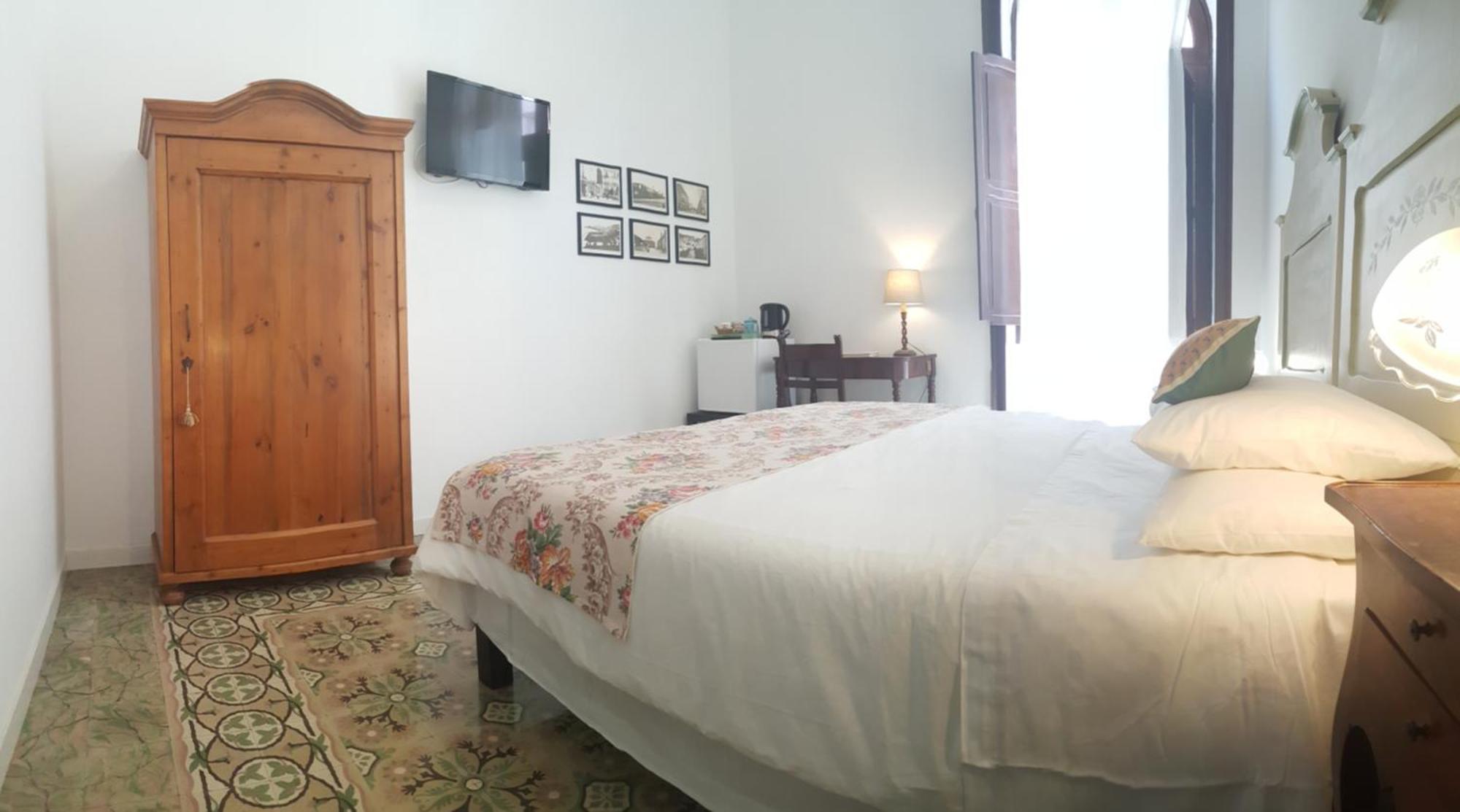 Deluxe Double or Twin Room,818876636:JPEG