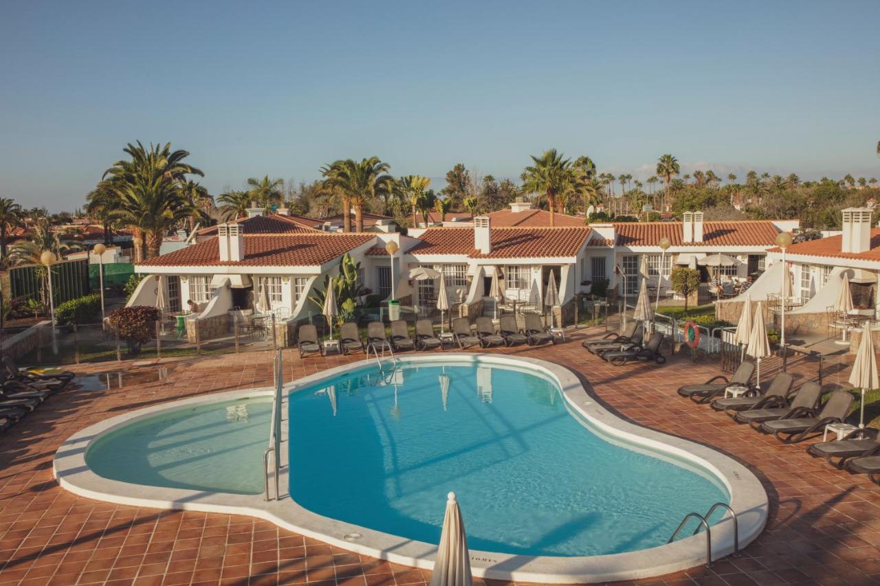 Bungalow Terrace Pool view