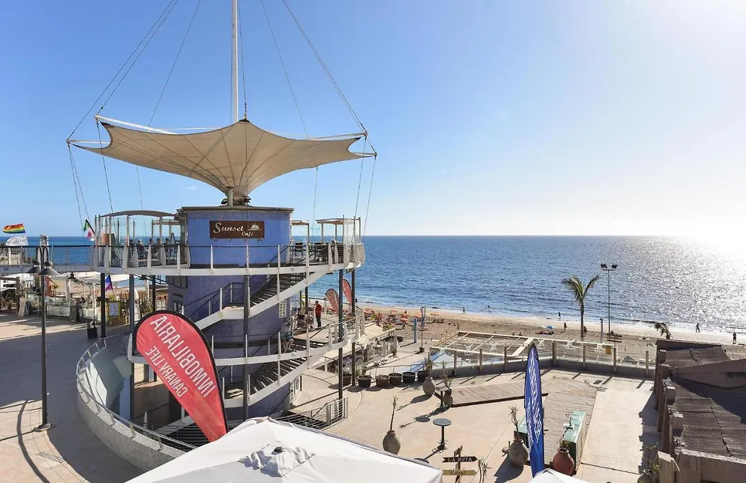 Blue Bay Mf150 By Villagrancanaria-1