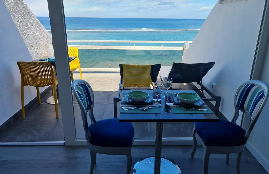 Luxury Suite Over The Beach-1