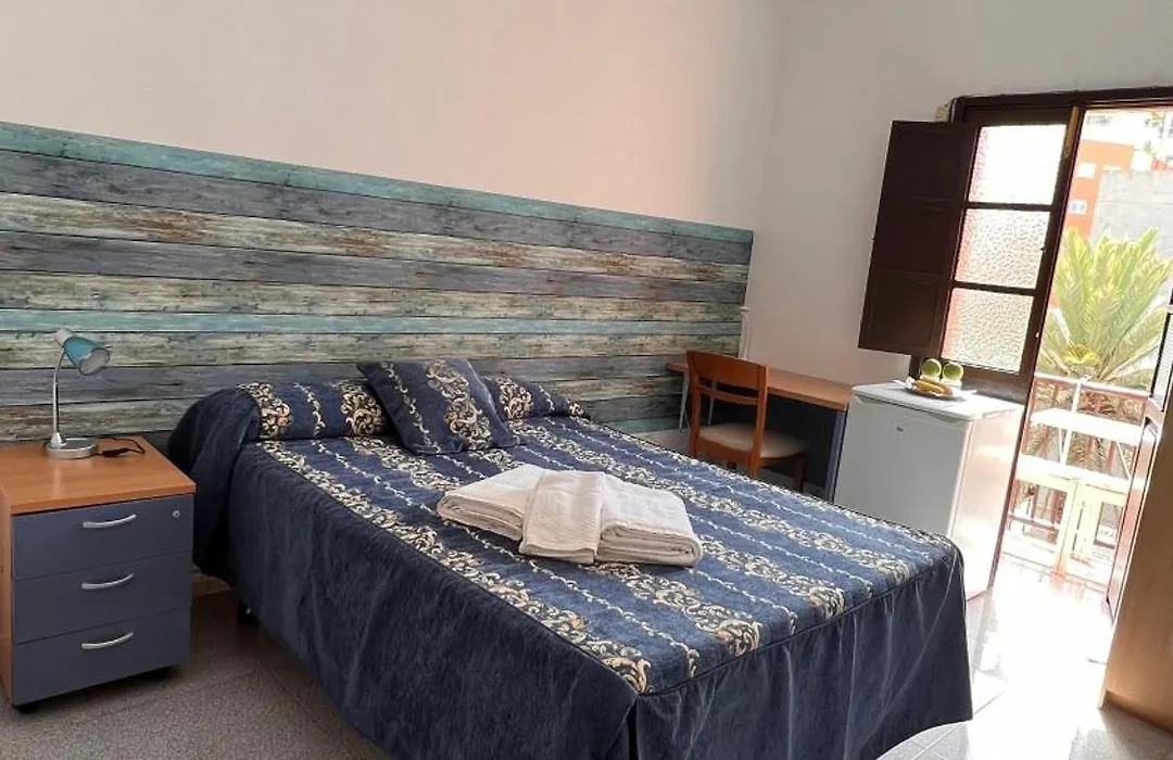 Central, Quiet And Comfortable Room, Breakfast-1