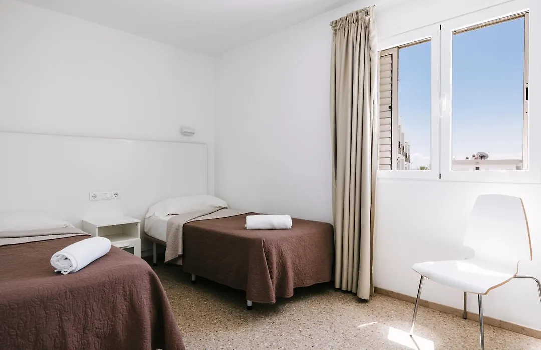 Apartamentos Livvo Tarahal-1