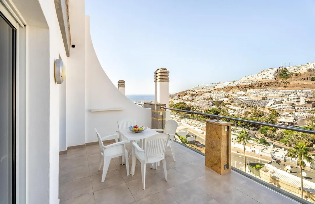 Apartamentos Cabau Cala Nova-1