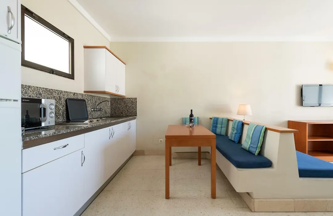 Tc Apartamentos Tamanaco-1
