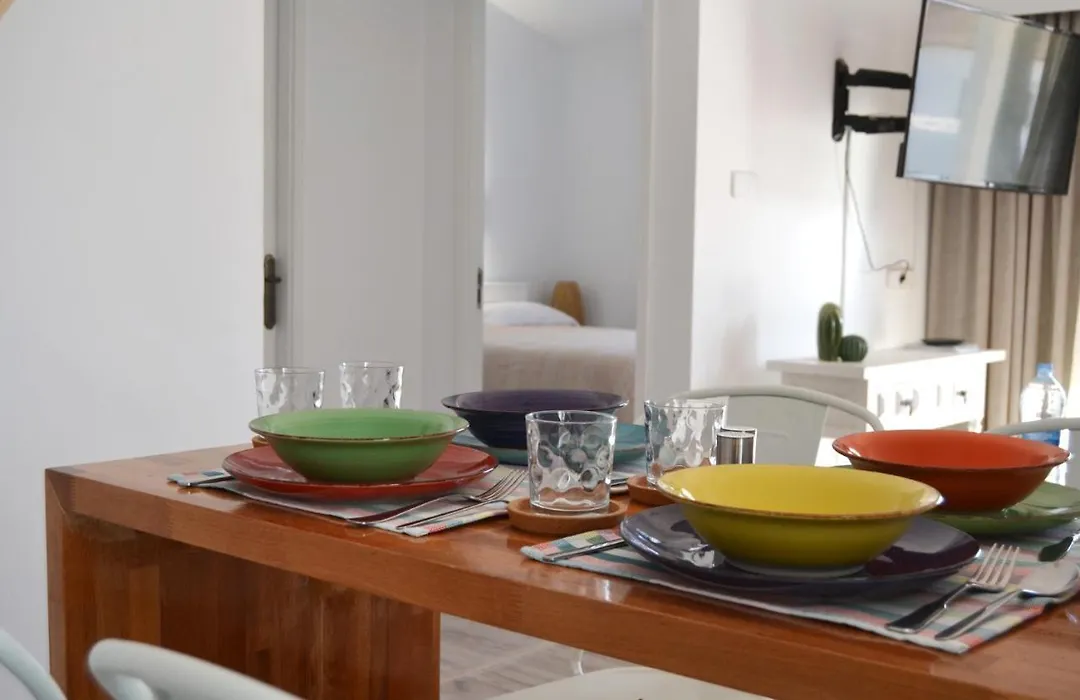 White Exclusive Bungalow. 2 Rooms, Garden & Pool.-1