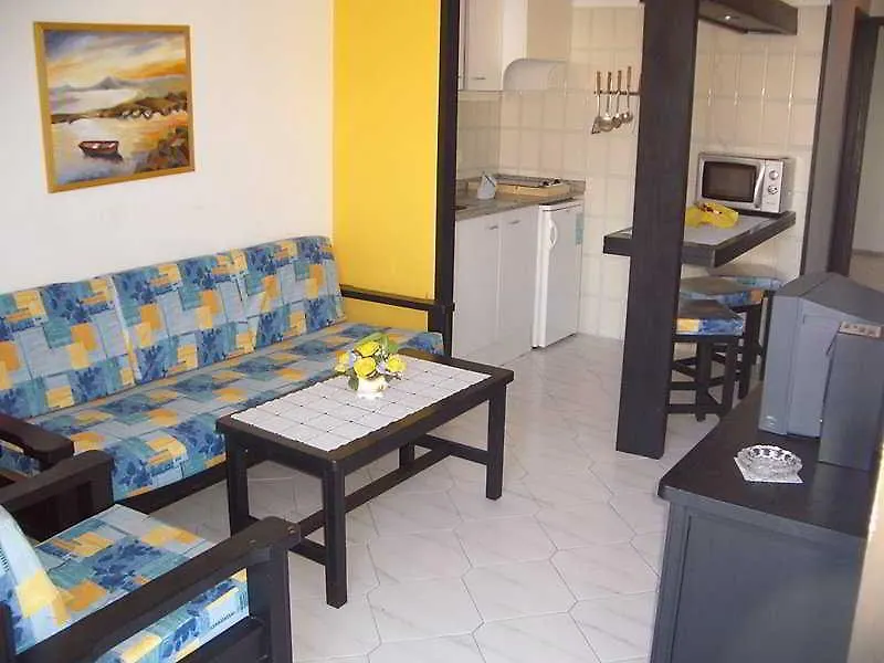 Apartamentos Los Mocanes-1