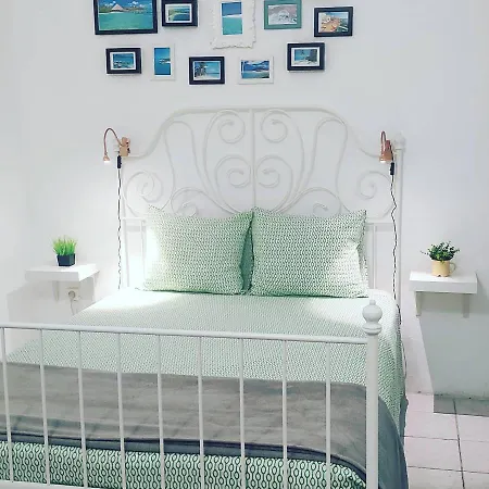 Little Surf House Hostel-2