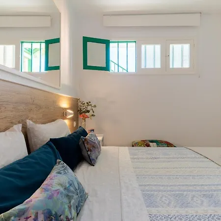 Trendy, Very Well Located Apartment-2
