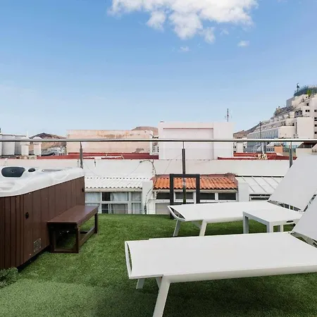 Disfruta De La Brisa Marina Desde La Terraza De Este Atico Con Solarium-2
