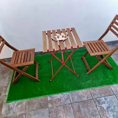 Cozy Apartment With Garden-3