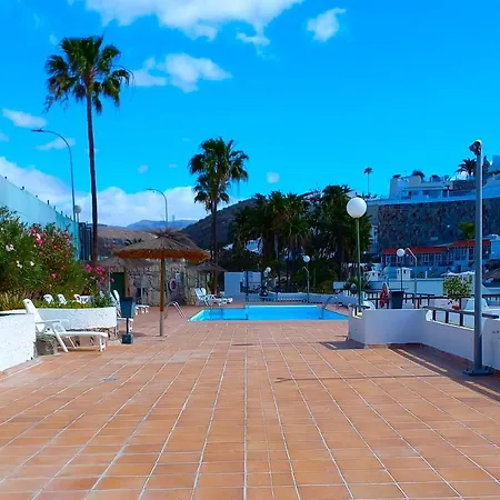 Sea View Cozy Apartment With Pool-3