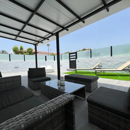 Agradable Bungalow Con Piscina-2