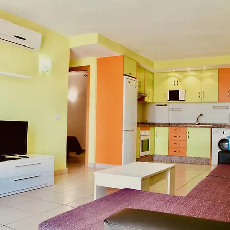 Crisp Modern House-3