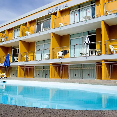 Apartamentos Karina-3