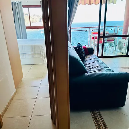 Su Eminencia - Sea View Apartment With Modern Comforts-2