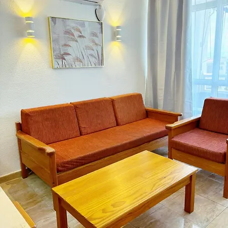 Seaview Friendly Holiday Home 2-3