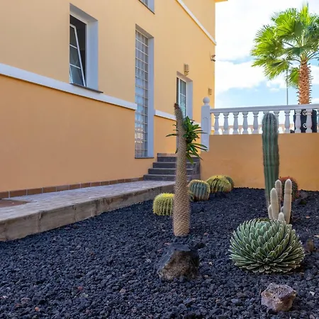 Villa Veneguera + Seaview + Pool + Garden-2
