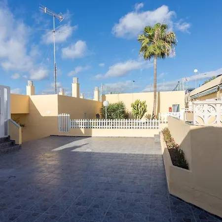 Guestready - Amadores Beachfront Apartment-2