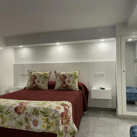 EmyCanarias Holiday Homes Vecindario-2