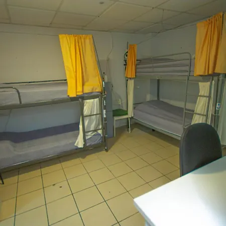 Hostel Tropical Work-2