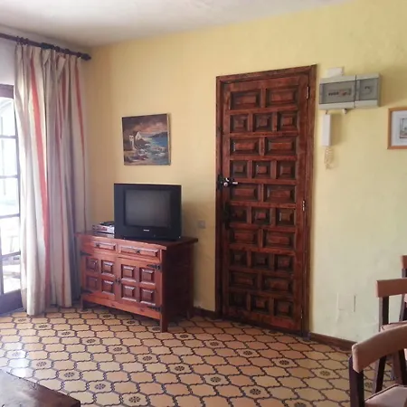 Apartamentos El Chaparral-3
