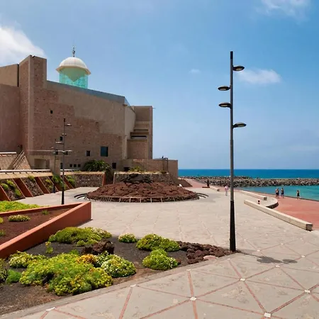 Las Canteras Seafront Apartment By Villagrancanaria-2