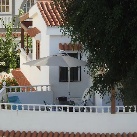 La Palmera1 Casa Al Primer Piso Con 2 Dormitorios - Two Bedroom House On The First Floor --- La Palmera 2 Casa En Planta Baja Con 1 Dormitorio, One Bedroom House On The Ground Floor-2