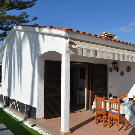 White Exclusive Bungalow. 2 Rooms, Garden & Pool.-2