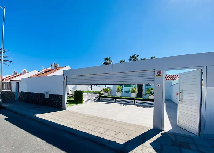 Villa Lucia With Private Heated Pool, First Beachline San Agustin 