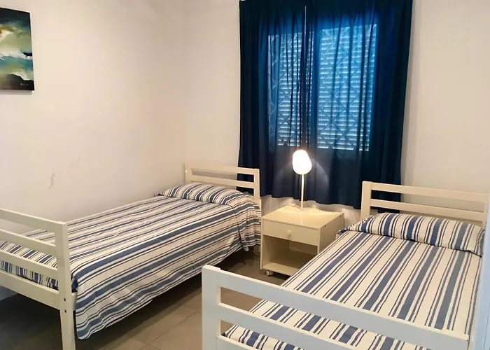 Pet friendly Beach Front Apartment Los Papagayos San Agustin 